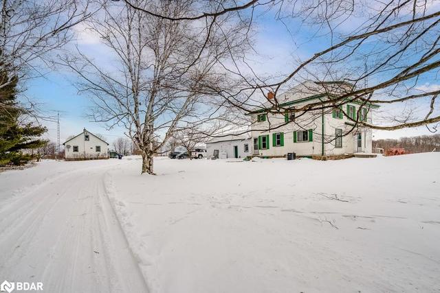 2001 15 / 16 Sideroad E, House detached with 4 bedrooms, 2 bathrooms and null parking in Oro Medonte ON | Image 18
