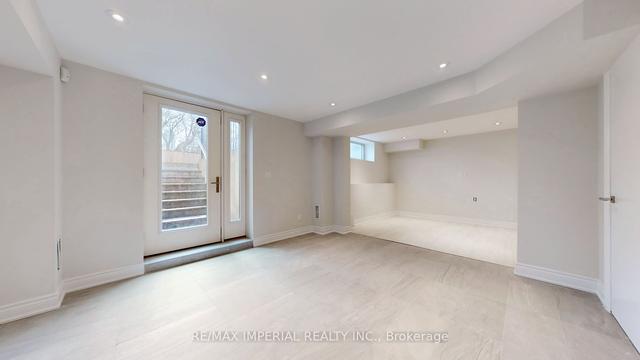9 Hilda Ave, House detached with 4 bedrooms, 6 bathrooms and 7 parking in Toronto ON | Image 16