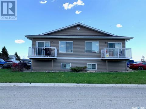 1102 Park Avenue, House detached with 3 bedrooms, 3 bathrooms and null parking in Rocanville SK | Card Image