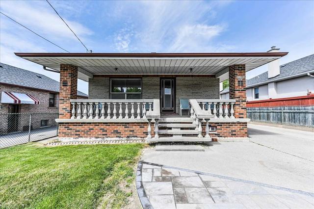 16 Mayo Dr, House detached with 4 bedrooms, 2 bathrooms and 8 parking in Toronto ON | Image 16