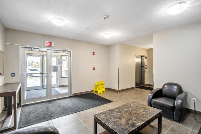 228 - 23 Millrise Drive Sw, Condo with 2 bedrooms, 2 bathrooms and 1 parking in Calgary AB | Image 3
