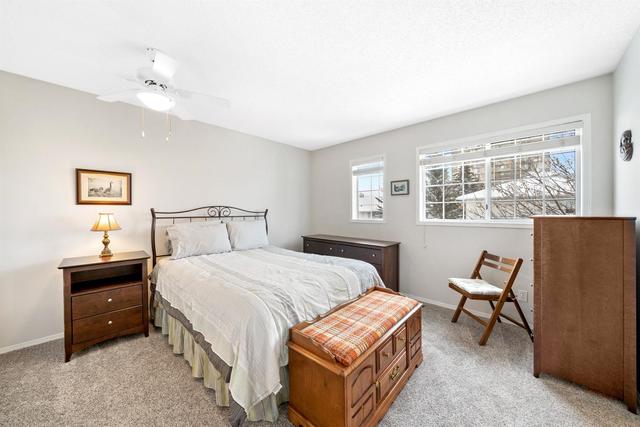 72 Kingsland Court Sw, Home with 3 bedrooms, 2 bathrooms and 2 parking in Calgary AB | Image 24