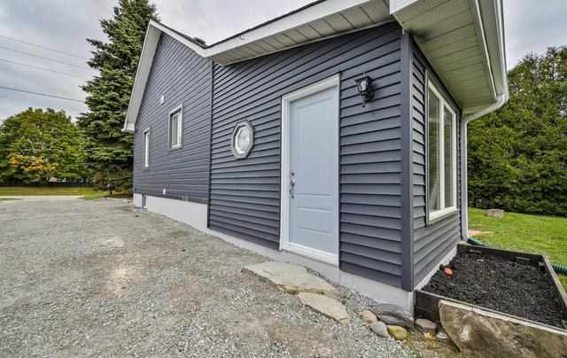 583 King Ave E, House detached with 2 bedrooms, 1 bathrooms and 8 parking in Clarington ON | Image 14