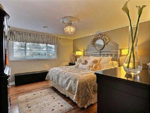 40 Henrietta St, House detached with 3 bedrooms, 2 bathrooms and 2 parking in St. Catharines ON | Image 8