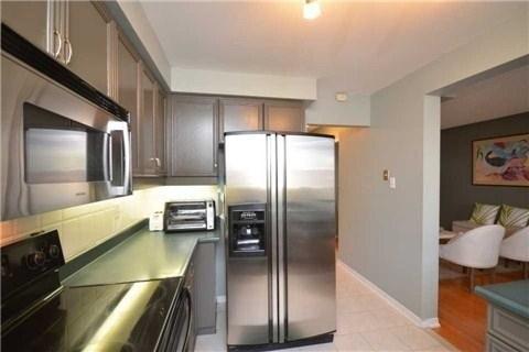 81 Wickstead Crt, Townhouse with 3 bedrooms, 2 bathrooms and 1 parking in Brampton ON | Image 14