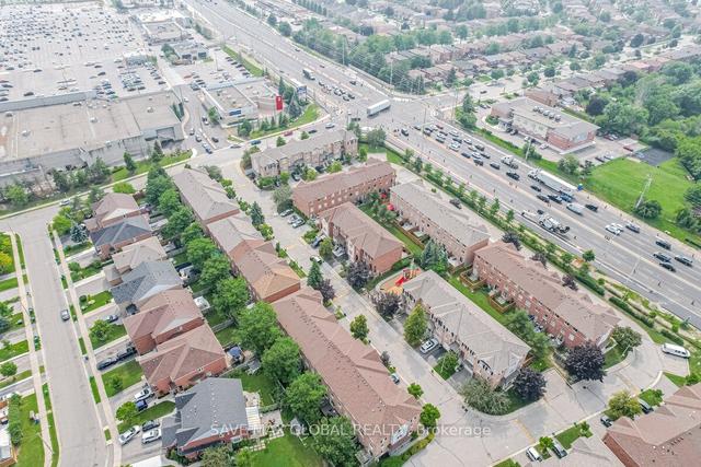 28 - 2 Clay Brick Crt, Townhouse with 3 bedrooms, 2 bathrooms and 2 parking in Brampton ON | Image 33