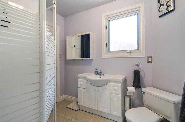 274 French St, House detached with 2 bedrooms, 2 bathrooms and 3 parking in Oshawa ON | Image 13