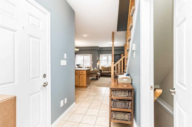 14 Clough Cres, House attached with 3 bedrooms, 4 bathrooms and 3 parking in Guelph ON | Image 37