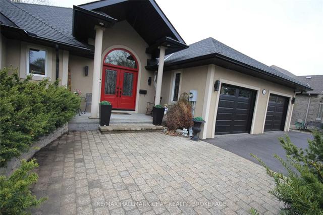 64 Woodcrest Rd, House detached with 2 bedrooms, 3 bathrooms and 8 parking in Barrie ON | Image 12
