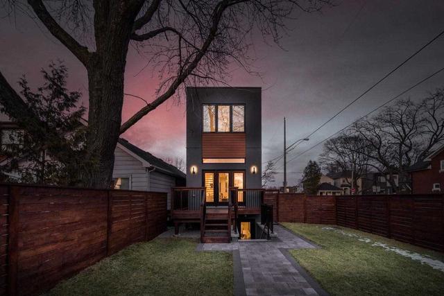 240 Woodmount Ave, House detached with 3 bedrooms, 4 bathrooms and 2 parking in Toronto ON | Image 27