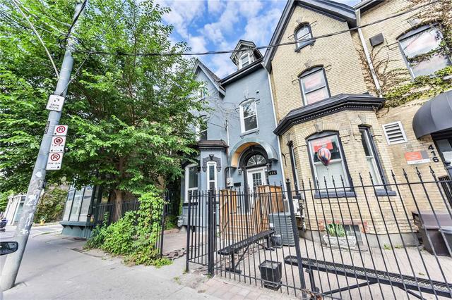 2 - 414 Dundas St, House attached with 1 bedrooms, 1 bathrooms and 1 parking in Toronto ON | Image 1