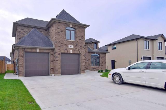 952 Westwood Dr, House detached with 3 bedrooms, 3 bathrooms and 6 parking in Lakeshore ON | Image 1