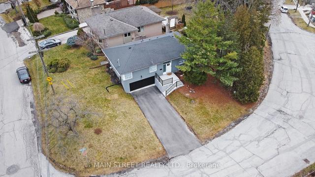 1 Hillavon Dr, House detached with 3 bedrooms, 2 bathrooms and 6 parking in Toronto ON | Image 23