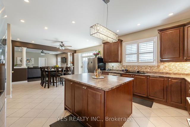 20 Janetville St, House detached with 4 bedrooms, 5 bathrooms and 9 parking in Brampton ON | Image 7