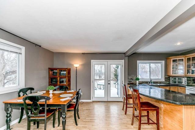 226 Foster Dr, House detached with 2 bedrooms, 1 bathrooms and 6 parking in Barrie ON | Image 26