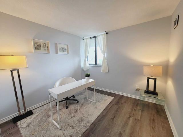 710 - 10 Martha Eaton Way, Condo with 2 bedrooms, 2 bathrooms and 1 parking in Toronto ON | Image 4