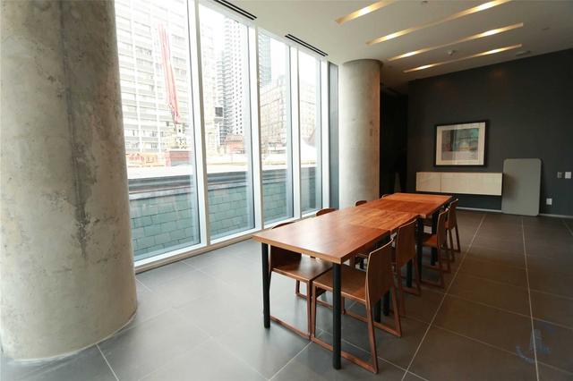 4707 - 15 Grenville St, Condo with 1 bedrooms, 1 bathrooms and 0 parking in Toronto ON | Image 3