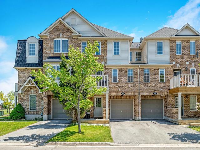 1186 Barnard Dr, House attached with 3 bedrooms, 2 bathrooms and 3 parking in Milton ON | Image 1