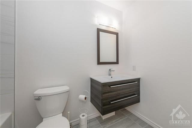 46 Colchester Square, Townhouse with 3 bedrooms, 3 bathrooms and 4 parking in Ottawa ON | Image 24