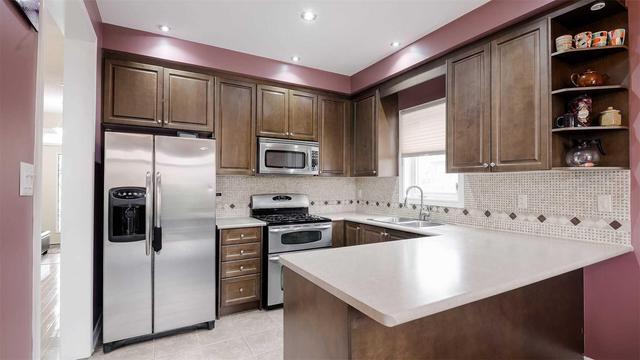 11 Moldovan Dr, House detached with 4 bedrooms, 4 bathrooms and 4 parking in Brampton ON | Image 7