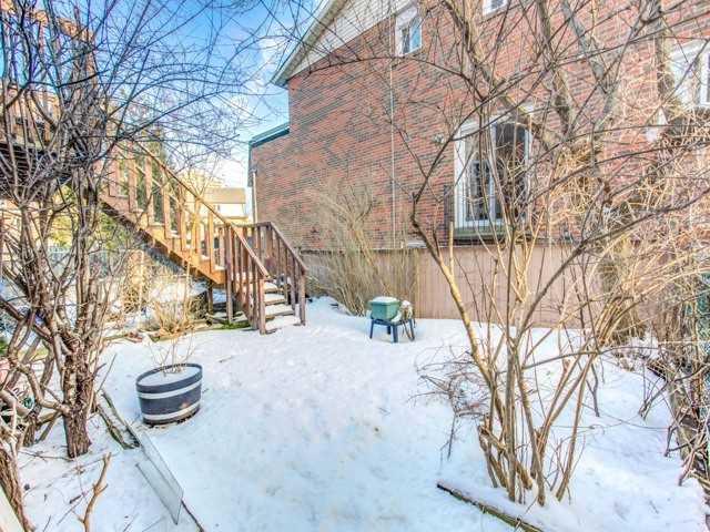 upper - 256 Robert Hicks Dr, House semidetached with 3 bedrooms, 2 bathrooms and 2 parking in Toronto ON | Image 13
