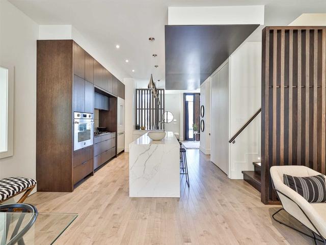 100 South Kingsway St, House detached with 4 bedrooms, 4 bathrooms and 5 parking in Toronto ON | Image 36