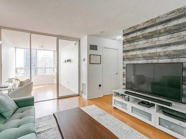 1618 - 88 Corporate Dr, Condo with 2 bedrooms, 1 bathrooms and 1 parking in Toronto ON | Image 17