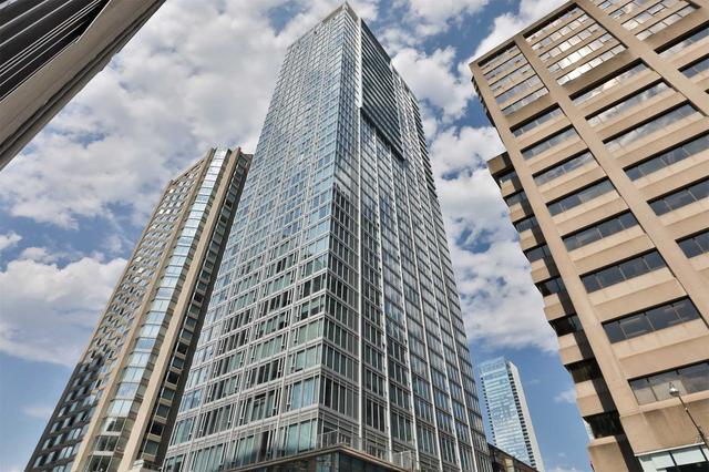 1810 - 188 Cumberland St, Condo with 2 bedrooms, 2 bathrooms and 1 parking in Toronto ON | Image 29
