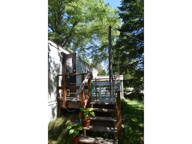 33 - 739 Highway 3a, Home with 2 bedrooms, 1 bathrooms and null parking in Central Kootenay F BC | Image 11