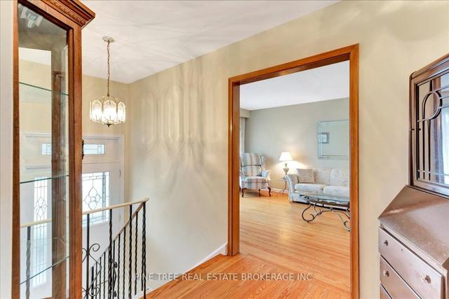 16 Lay St, House detached with 3 bedrooms, 2 bathrooms and 7 parking in Barrie ON | Image 18