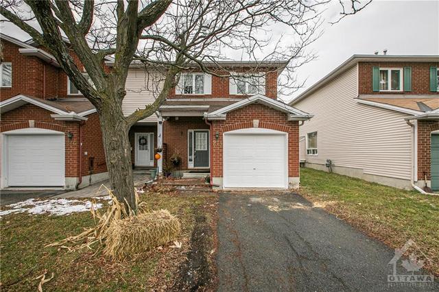 274 Stoneway Drive, Townhouse with 3 bedrooms, 3 bathrooms and 3 parking in Ottawa ON | Image 1