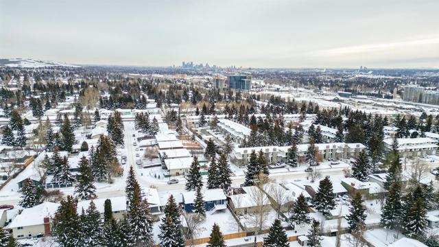 6527 54 Street Nw, House detached with 4 bedrooms, 2 bathrooms and 4 parking in Calgary AB | Image 30