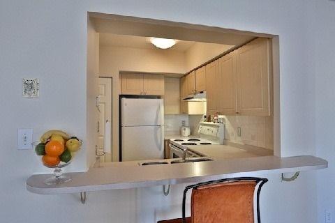 1003 - 99 Hayden St, Condo with 2 bedrooms, 1 bathrooms and 1 parking in Toronto ON | Image 8
