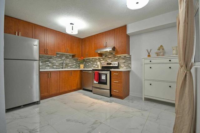 87 - 140 Ling Rd, Townhouse with 3 bedrooms, 2 bathrooms and 1 parking in Toronto ON | Image 3