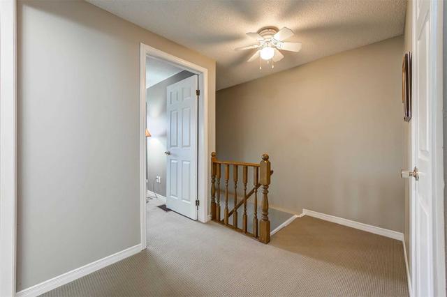 1675 Upper Gage Ave, Townhouse with 3 bedrooms, 2 bathrooms and 2 parking in Hamilton ON | Image 11