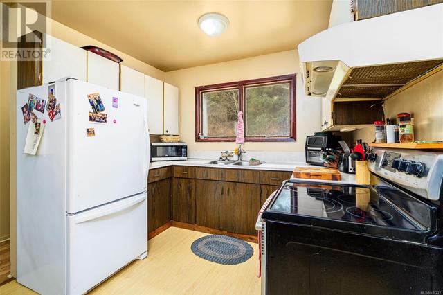 231 Sayward Hts, House detached with 3 bedrooms, 1 bathrooms and 3 parking in Sayward BC | Image 8