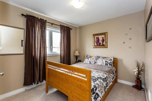 63 Amaranth Cres N, House detached with 4 bedrooms, 4 bathrooms and 4 parking in Brampton ON | Image 12