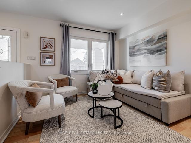 30 Bushey Ave, House detached with 3 bedrooms, 2 bathrooms and 2 parking in Toronto ON | Image 34