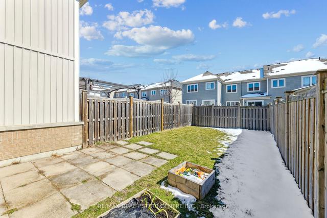 42 Devlin Cres, House attached with 3 bedrooms, 3 bathrooms and 2 parking in Whitby ON | Image 21