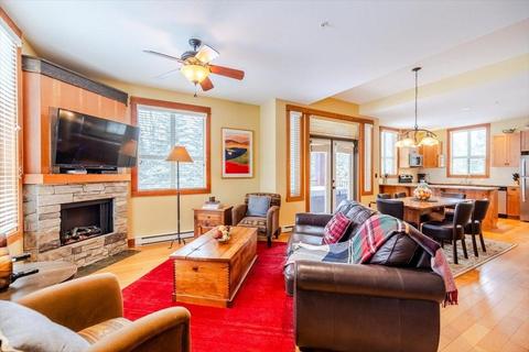629d - 4559 Timberline Crescent, Condo with 2 bedrooms, 2 bathrooms and null parking in East Kootenay A BC | Card Image