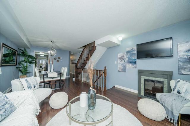 212 Scarborough Golf Clb Rd, House attached with 3 bedrooms, 3 bathrooms and 2 parking in Toronto ON | Image 15