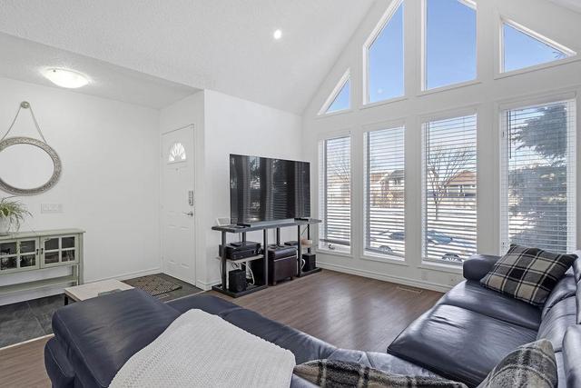 6509 68 Street Ne, House detached with 3 bedrooms, 1 bathrooms and 2 parking in Calgary AB | Image 4