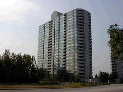 2205 - 330 Rathburn Rd, Condo with 2 bedrooms, 2 bathrooms and 2 parking in Mississauga ON | Image 1