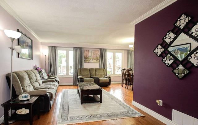913 Stainton Dr, House semidetached with 3 bedrooms, 3 bathrooms and 5 parking in Mississauga ON | Image 20