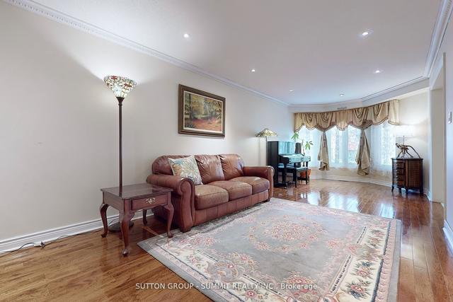 5249 Champlain Tr, House detached with 4 bedrooms, 4 bathrooms and 4 parking in Mississauga ON | Image 12
