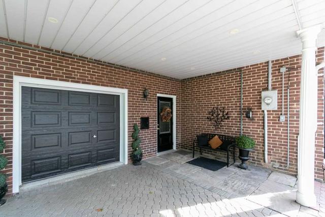 743 Simcoe St N, House detached with 4 bedrooms, 3 bathrooms and 6 parking in Oshawa ON | Image 5