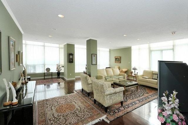 Uph2 - 1 Clark Ave, Condo with 4 bedrooms, 3 bathrooms and 2 parking in Vaughan ON | Image 1