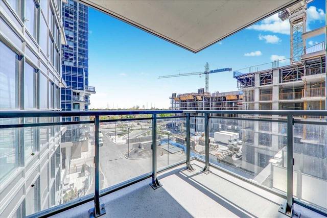 401 - 30 Meadowglen Pl, Condo with 1 bedrooms, 2 bathrooms and 1 parking in Toronto ON | Image 17