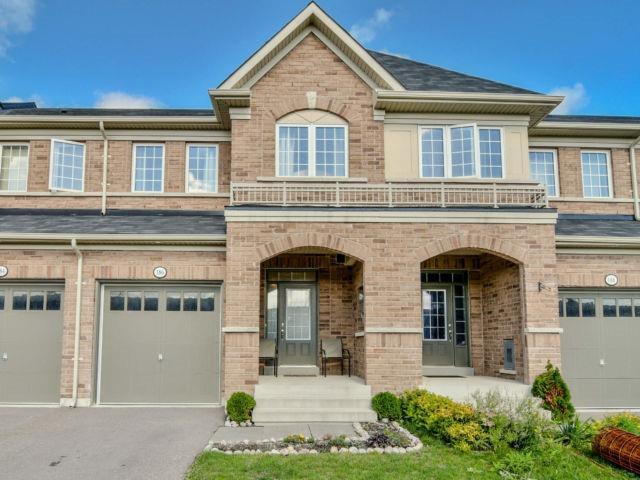 186 Sussexvale Dr, House attached with 3 bedrooms, 4 bathrooms and 2 parking in Brampton ON | Image 1