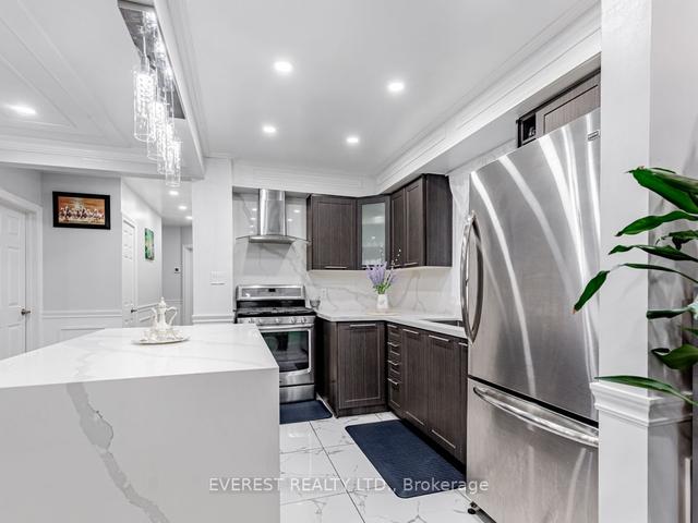 89 Ascolda Blvd, House detached with 3 bedrooms, 4 bathrooms and 5 parking in Toronto ON | Image 5